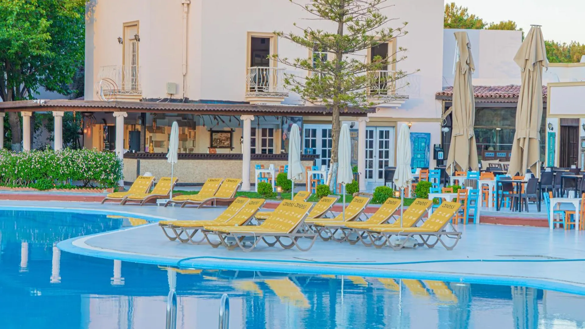 Alexander The Great Resort & Spa ボドルム ホテル